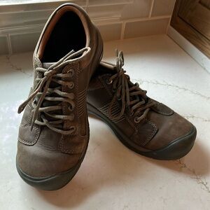 Keen Men’s walking shoes